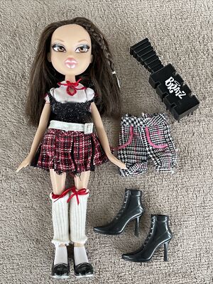 Bratz Puppe Passion 4 Fashion Aubrey