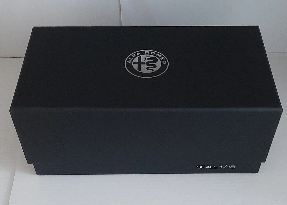 ALFA ROMEO GIULIA BBR 1:18 - Immagine 3 di 4