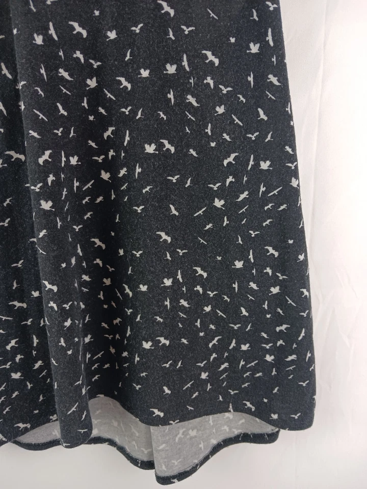 Women’s Black/White Tank Top, xhilaration tank top Size Small Birds - Image 3 of 4