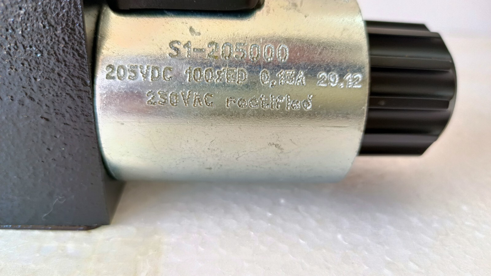 Parker D1VW020DNGW91 Directional Control Valve S1205000 205VDC 230 VAC