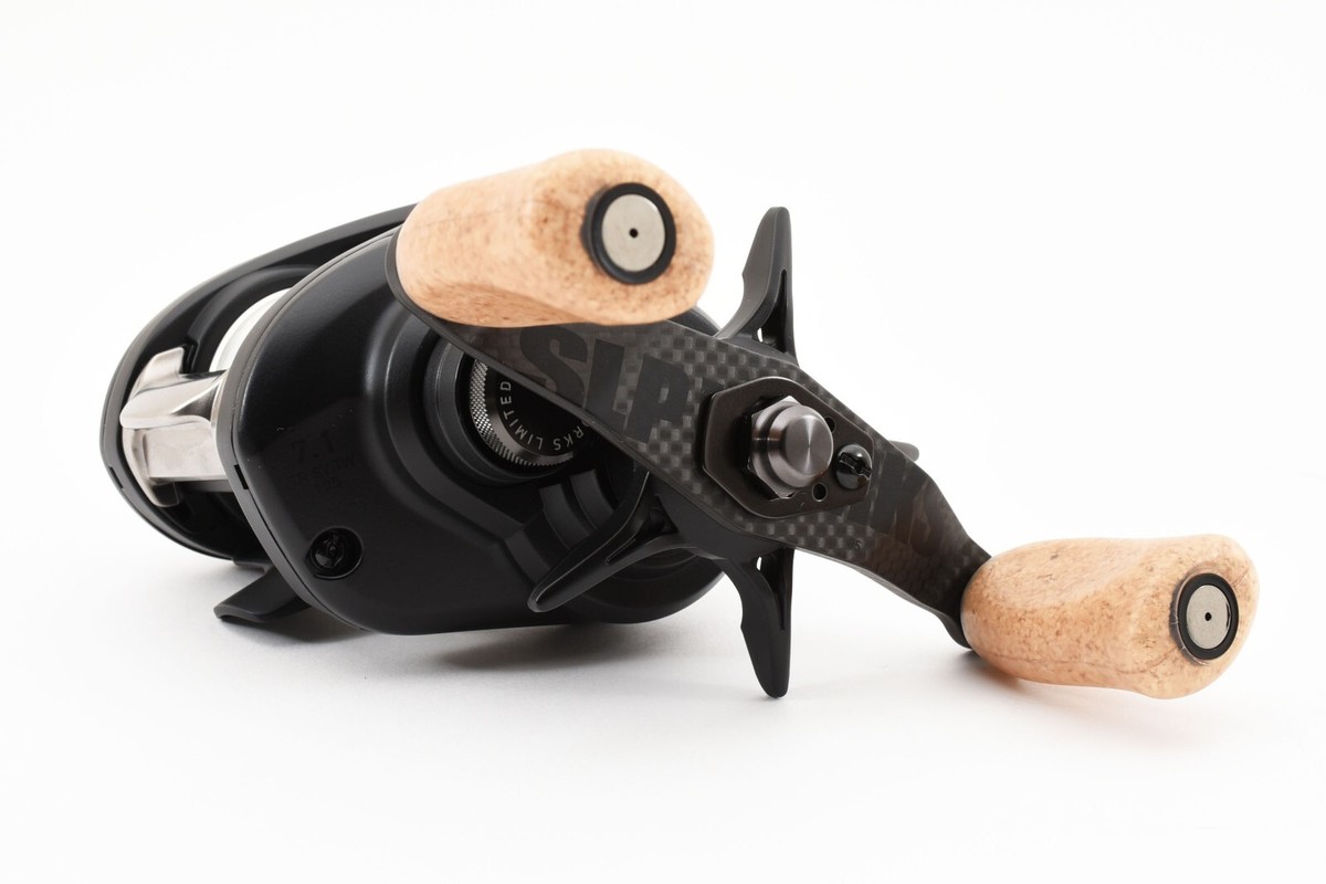 Daiwa 22 TR SV TW 105H-SLPW Right Baitcasting Reel Near Mint Daiwa 22 TR SV TW 105H-SLPW Right Baitcasting Reel Near Mint