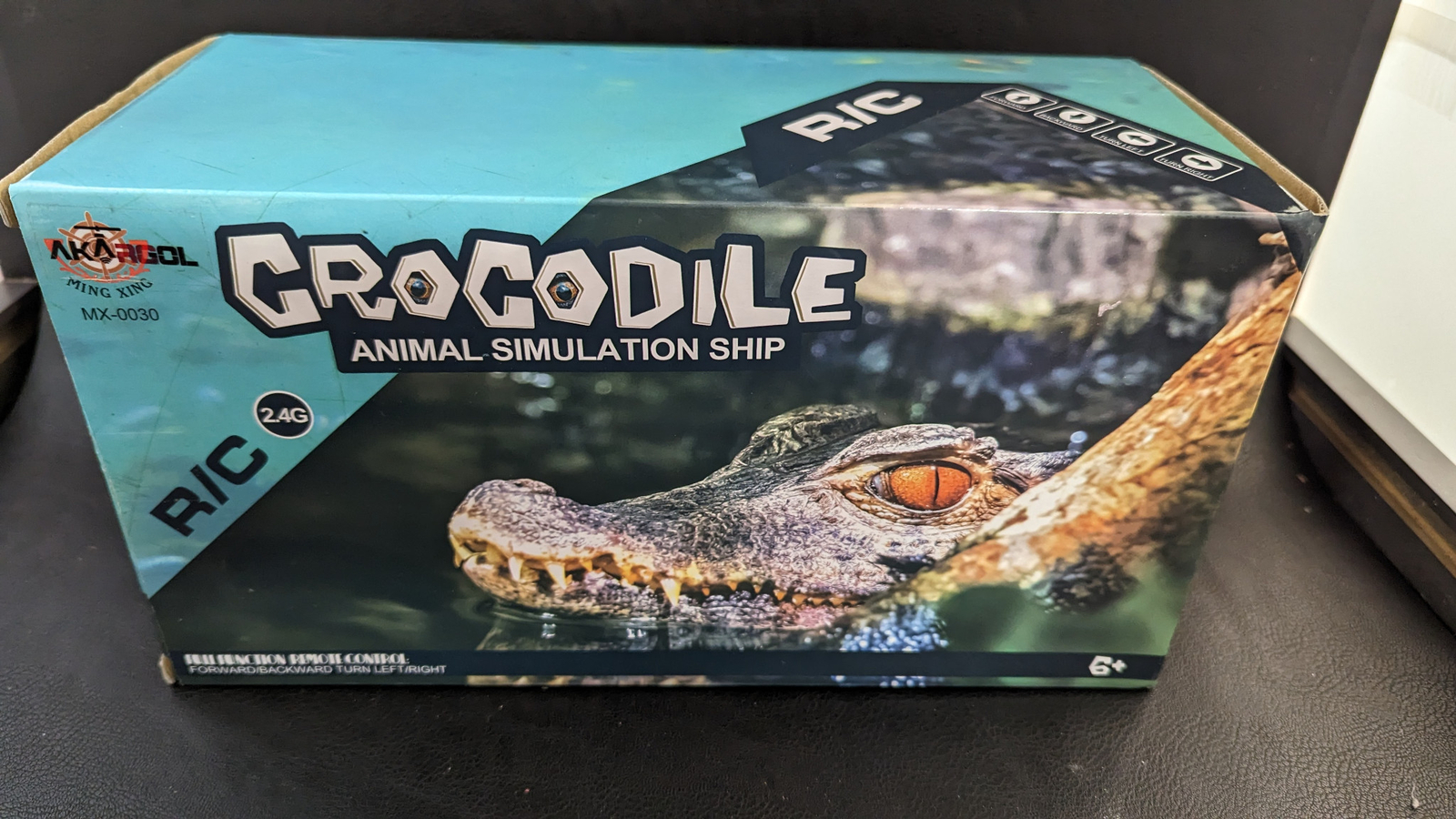 2.4 GHz Remote Control Alligator Head Boat RC Boats for Adults and Kids