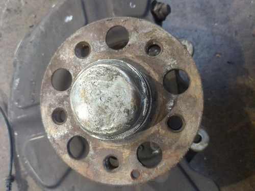 MERCEDES-BENZ E-CLASS E250 SPORTS 2011 Wheel Hub RIGHT - Picture 7 of 7