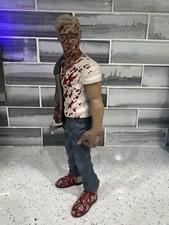 Whereschappell drive driver bloody resin figure. Read Description