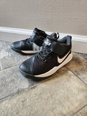 Nike Team Hustle Quick 2 Basketball Shoes