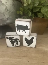 Mini Farm Animals Cow Chicken Pig wood block signs Set 3 Tray Decor