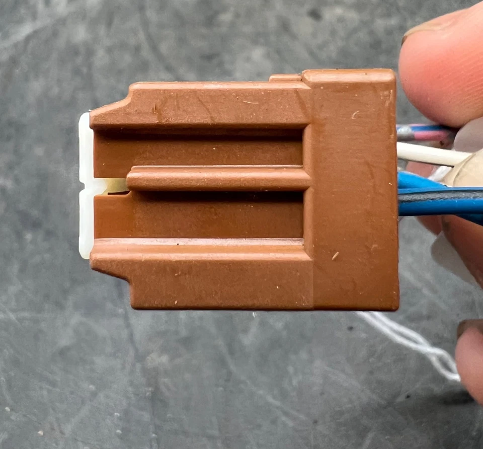 Infiniti QX56 2004-2007 5,6 L OEM bahía de motor caja de fusibles coleta arnés de cableado Foto 2 de 4