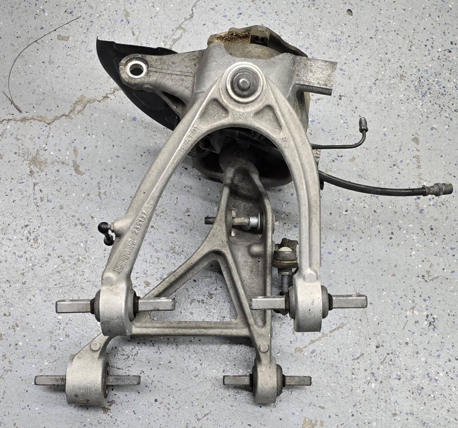 Ferrari Right Spindle Hub Control Arm Suspension Assembly Bearing Upright 