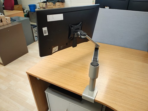 Dell E2216h Monitor. DisplayPort and VGA. With single arm CBS desk mount. - Picture 5 of 12
