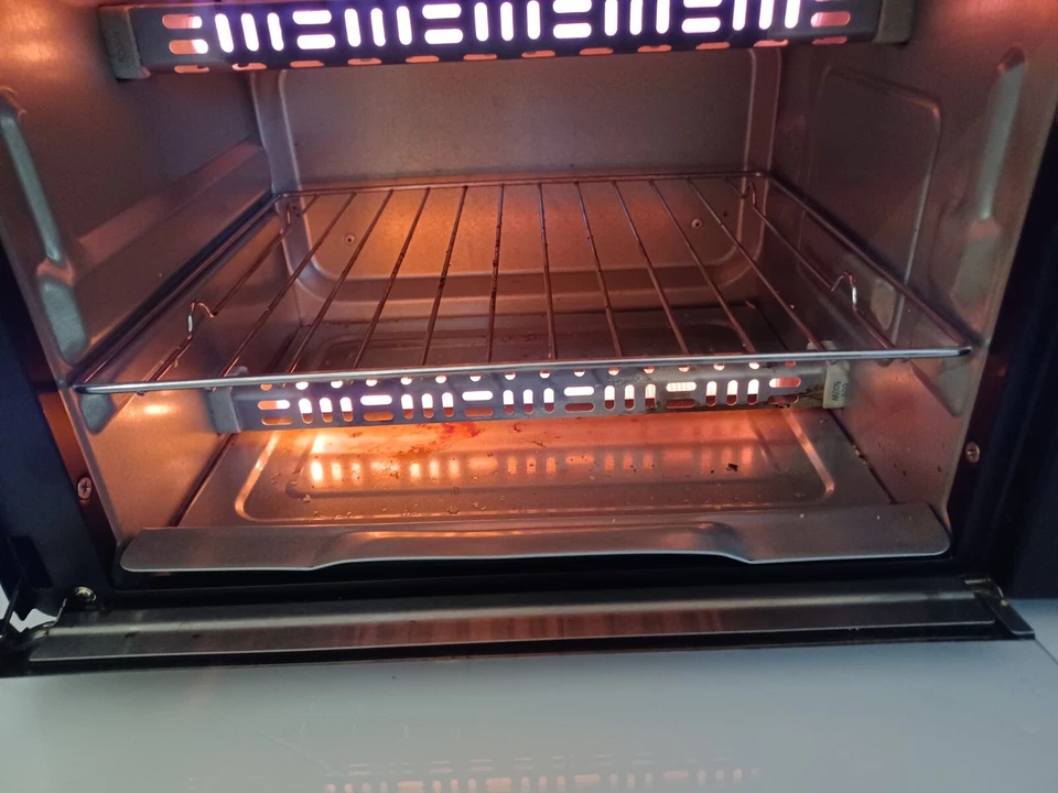 Horno tostador Cooks L0100200 en buen estado de funcionamiento Foto 2 de 4