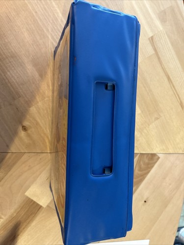Vintage Matchbox Blue Carry Case 1976 (4 CARS INCLUDED) - Picture 4 of 11