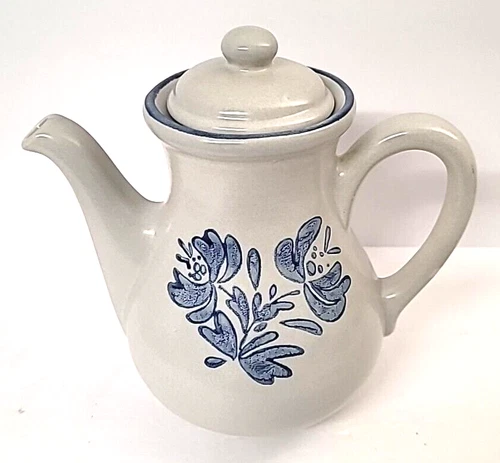 Pfaltzgraff Yorktowne Coffee Tea Pot with Lid Holds 7 Cups 9.5" Tall