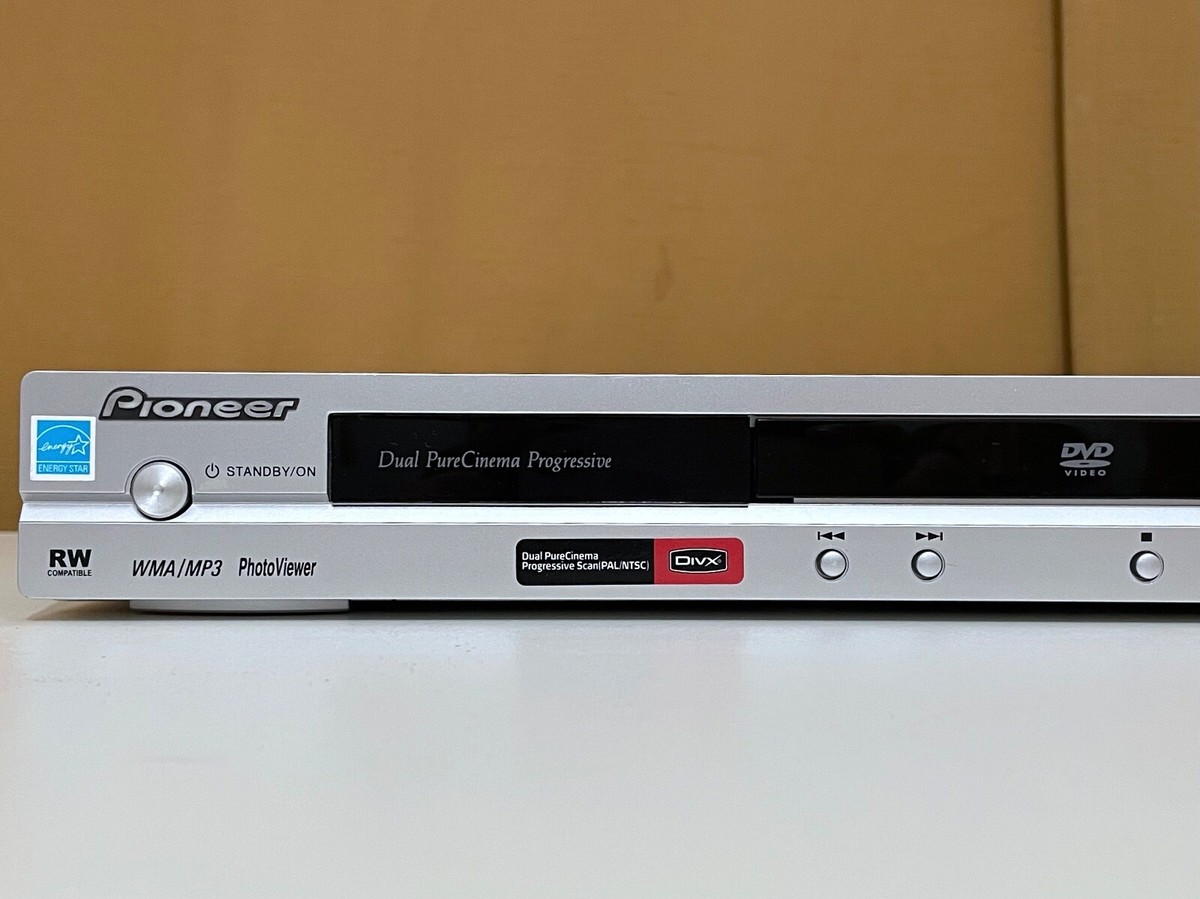 Pioneer DV-393 DVD / CD Player - High Quality - RCA / Digitial