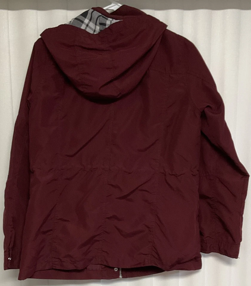 Chaqueta cortavientos Caribbean Joe para mujer extra grande borgoña.   7756 Foto 2 de 3