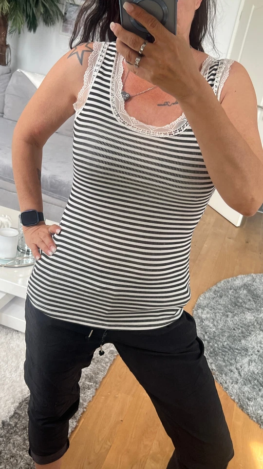 Italy Tanktop Gr.36 38 40 Streifen Spitze Träger blogger Top schwarz weiß - Bild 2 von 4