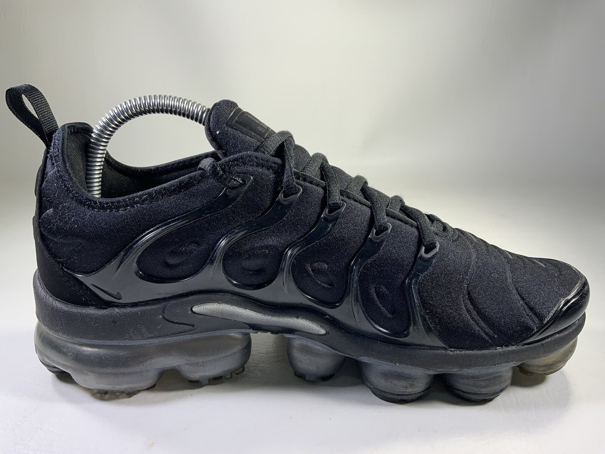 靴 NikeACGAirCairngormMidPlus DarkMaplewood EXCLUSIVE NIKE AIR VAPORMAX PlUS GEOMETRIC ACTIVE FUCHSIA