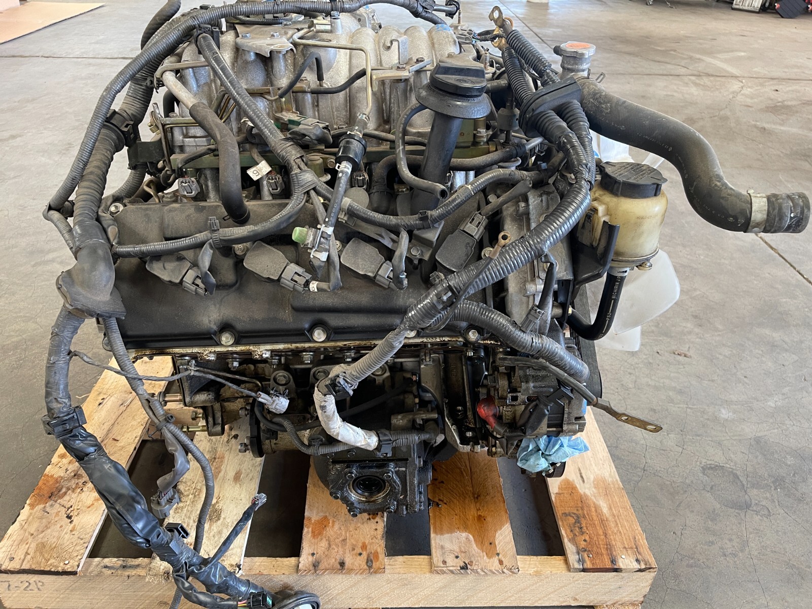 2003-2005 INFINITI FX45 ENGINE MOTOR BLOCK COMPLETE ASSEMBLY OEM 