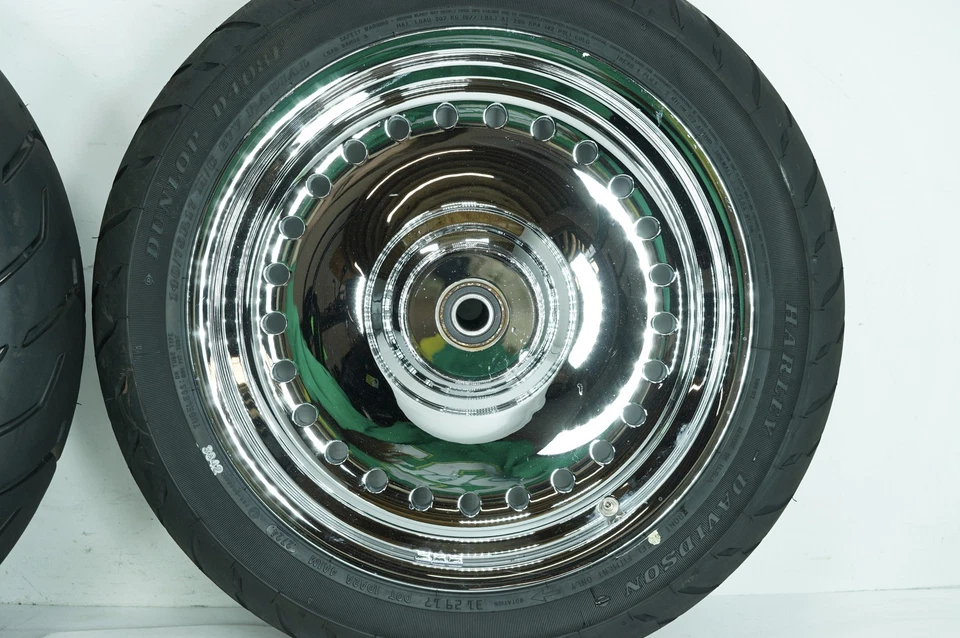 Harley Softail Fat Boy 2013 FLSTF llanta delantera y trasera OEM neumático cromado 17" Foto 2 de 4