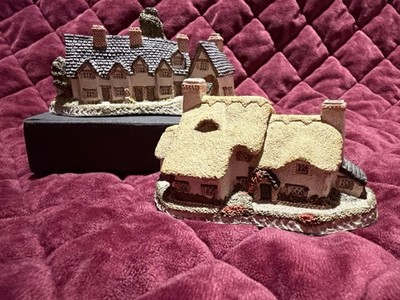 Lot 2 David Winter Cottages 1985 Handmade Hand Painted England Collectibles