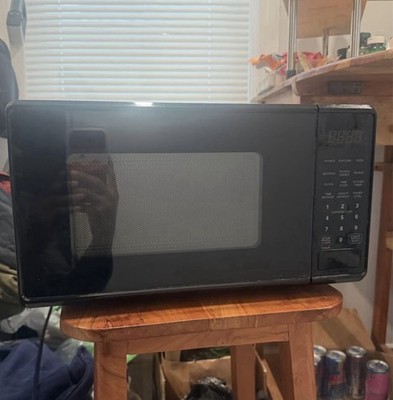 Black Countertop Microwave Oven Matte Finish Digital Display Timer Controls