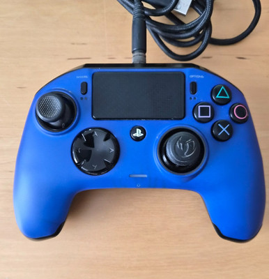 Nacon ps4 revolution pro controller in Blau