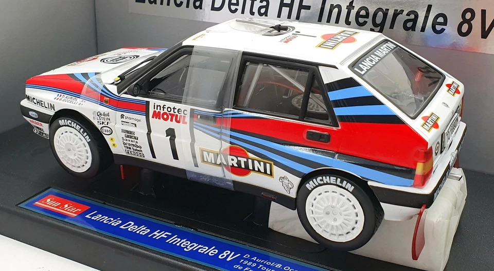 Sun Star 1/18 Scale 3112 - Lancia Delta HF Intergrale 8V 1989 TDC #1 Auriol - Image 2 of 4