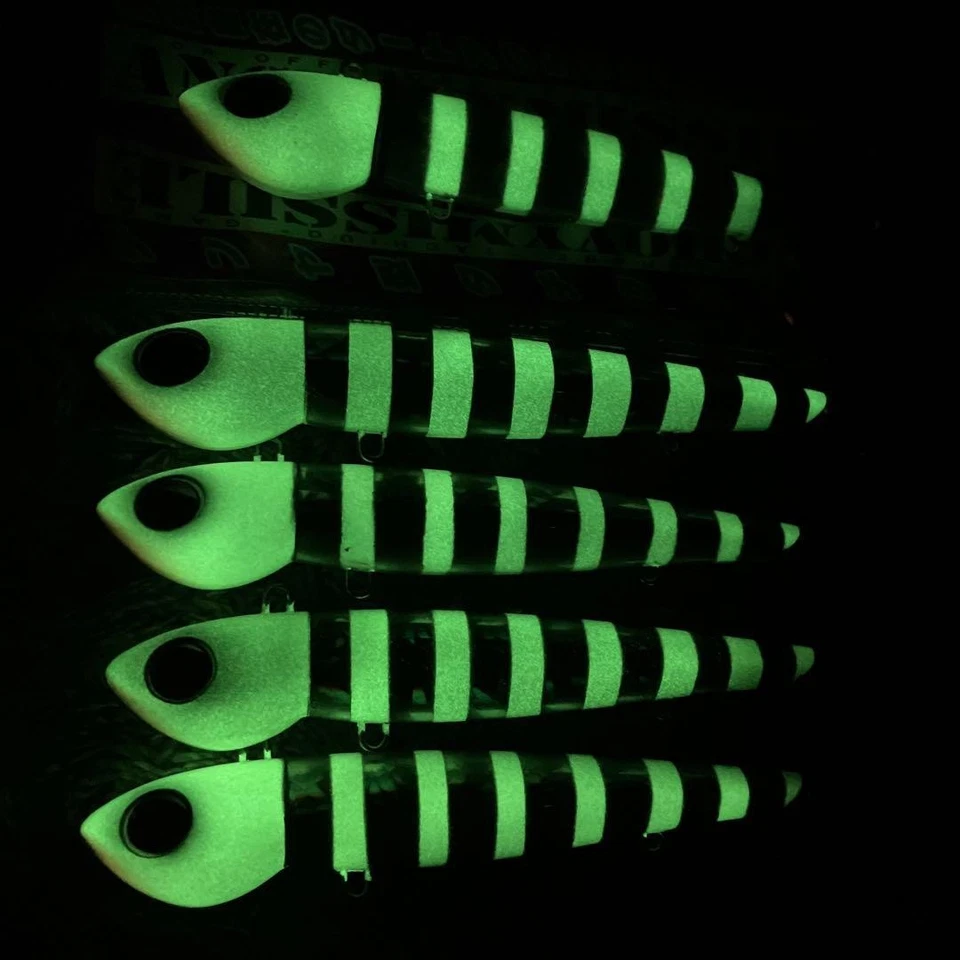 Plantilla de metal a rayas brillantes de misiles de anchoa chacal 110 g/90 g usada para atún, fletán Foto 2 de 4