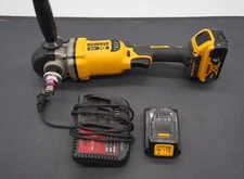 Dewalt Cordless Polisher Buffer 20v Max XR Variable Speed Rotary 7” Inch DCM849