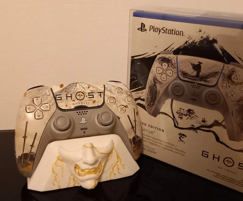 MARKENLOS Ghost of Yötei Controller Stand PlayStation 5 Gaming Accessoires Equipment