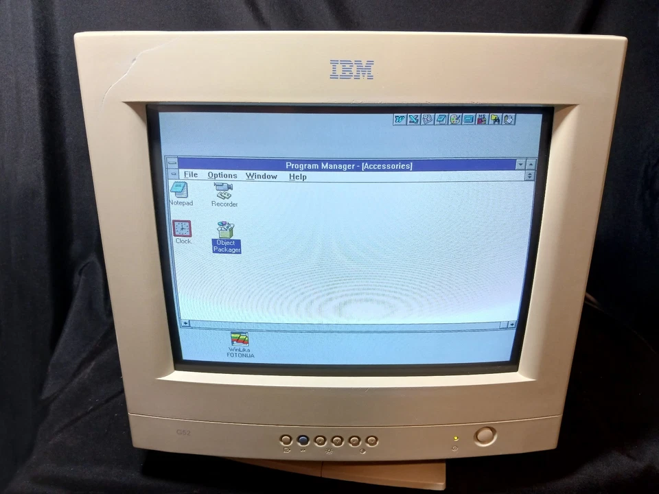 Retro 15 Zoll VGA CRT IBM  G52 (6546-01N) Bildschirm für PC Windows 98 DOS - Bild 2 von 4
