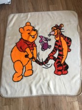 Couverture polaire Disney Winnie l'ourson couleur crème/marron personnages vintage