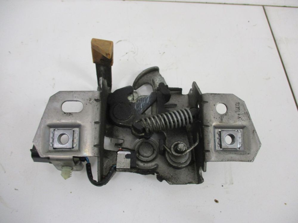 Lock Bonnet Lock Catch Hook Fits for Volvo C70 II Cabriole