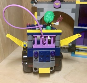 Lego 41237 Batgirl Secret Bunker (1 Minifigure) & Batmobile 76119 (incomplete)