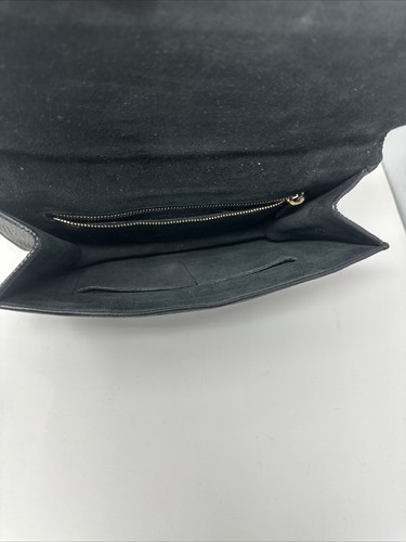 Borsa media con patta VALENTINO in pelle nera con chiusura glam - catena a tracolla in metallo - Foto 12 di 14