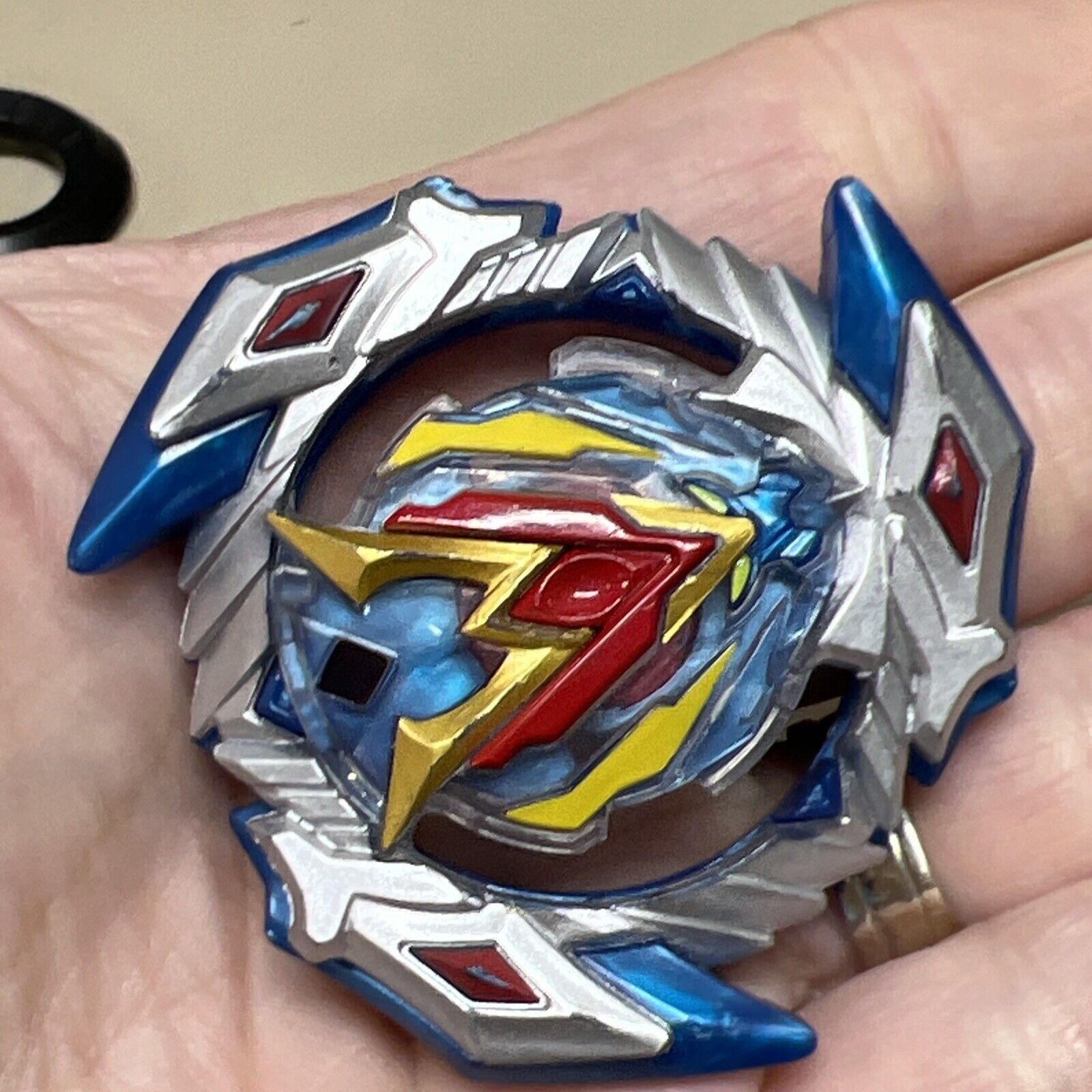 Winning Valkyrie / Wonder Valtryek Burst Beyblade B-104 - BeysAndBricks