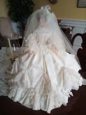Gorgeous Franklin Heirloom 22" Queen Victoria Bride Doll