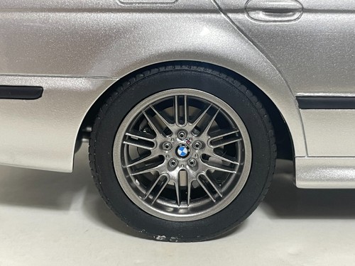 OTTO mobile 1/18 BMW (e39)M5 Silver(OT747B) - Picture 13 of 16