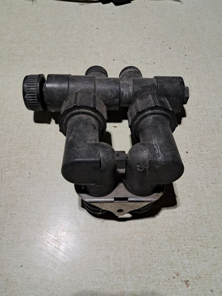 Válvula de derivación Kinetico ablandador de agua original estilo antiguo con conectores de codos Foto 2 de 2