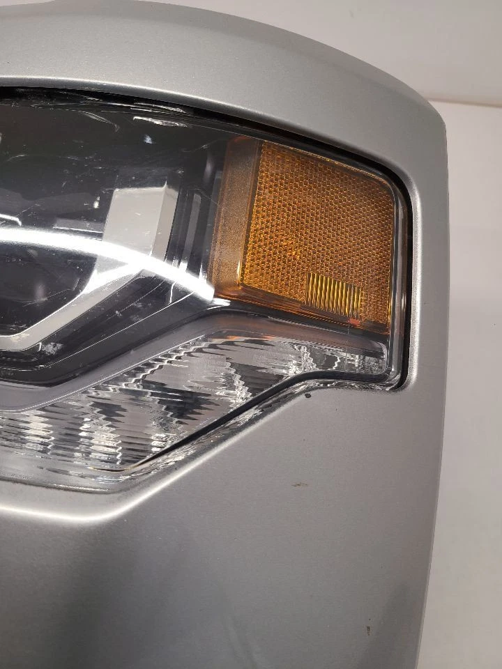 2016 - 2019  CHEVROLET SILVERADO 1500 PICKUP Driver Headlight Classic Style  - Image 2 of 4