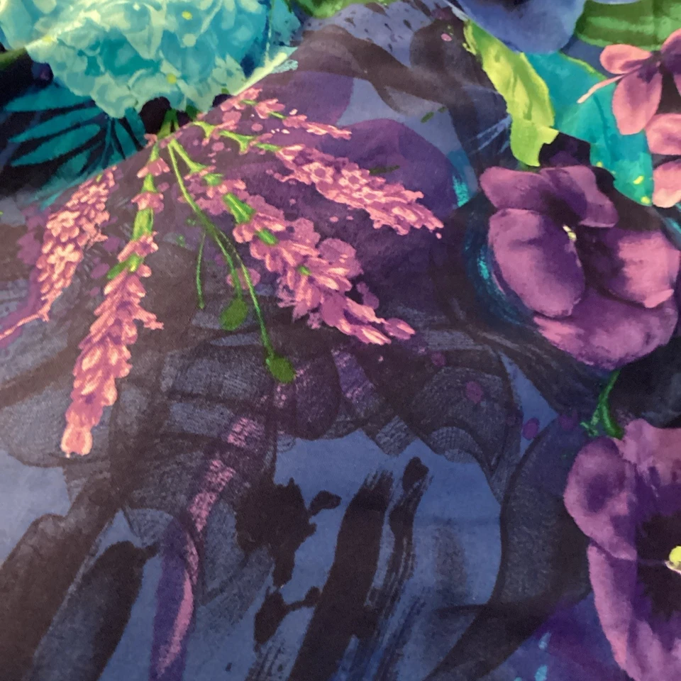 Tela, morados y azules, flores grandes, 5 yardas 27 pulgadas por 21 pulgadas Foto 3 de 4