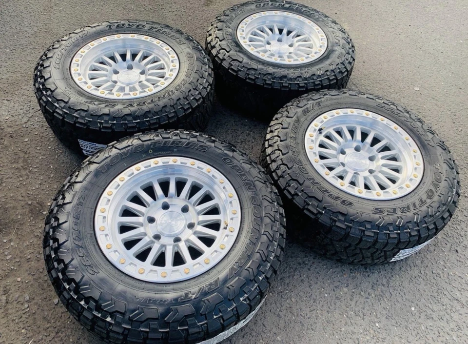 Ruedas Trophy 17x9 Arena A108 265-70-17 Toyo RT Trail 6x139,7 6x5,5 Chevy Toyota Foto 2 de 4