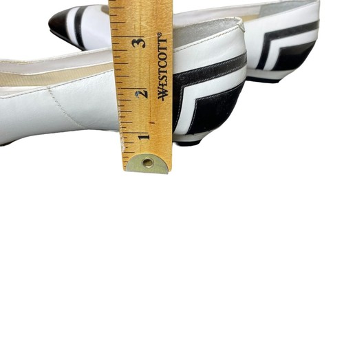 Vintage 80s White & Black Leather Cutie Cap Toe Wedge Heels, Size 8.5 - Picture 9 of 9