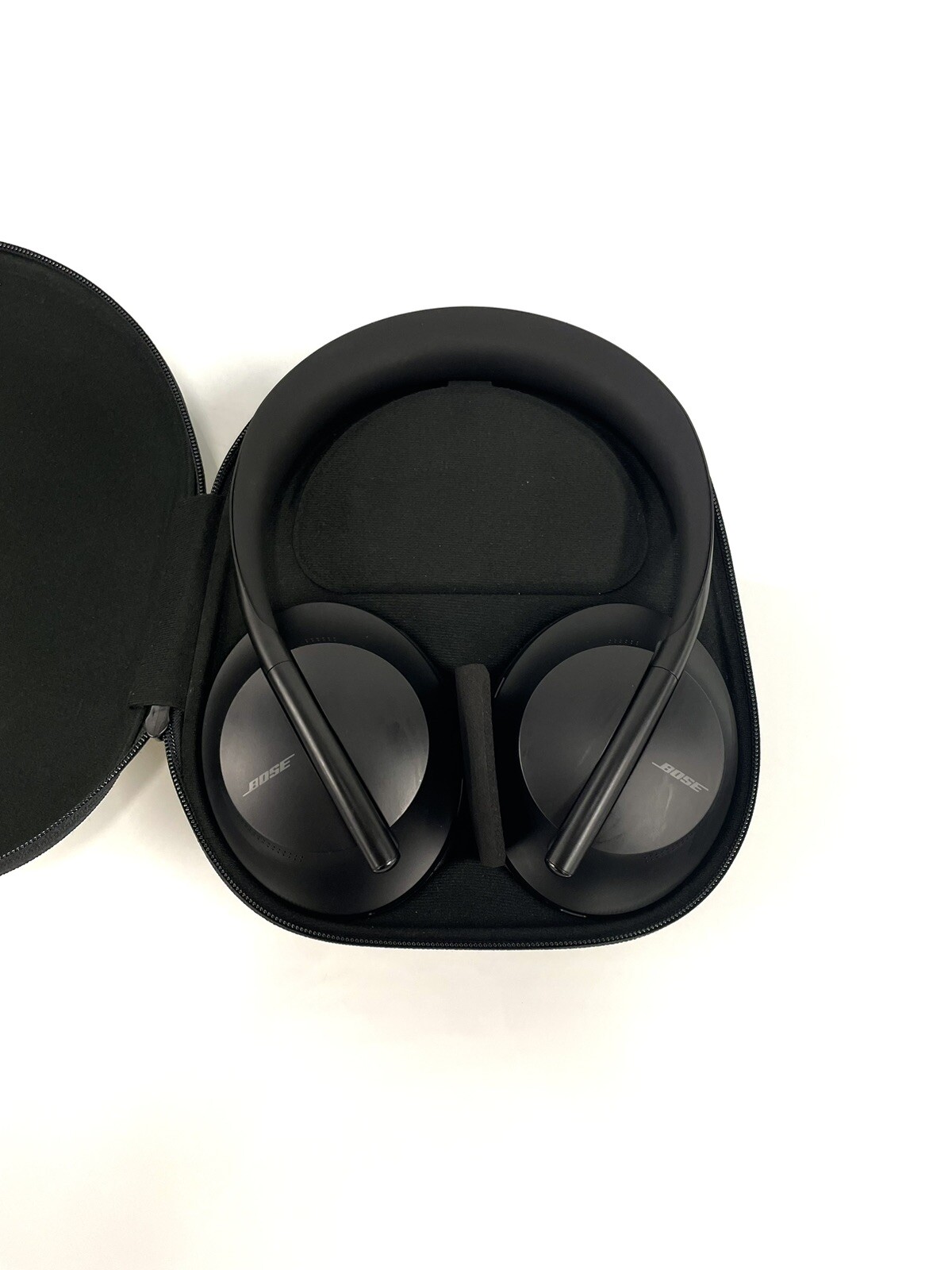 Bose 700 Wireless Noise Cancelling Headphones in Sleek Black-image