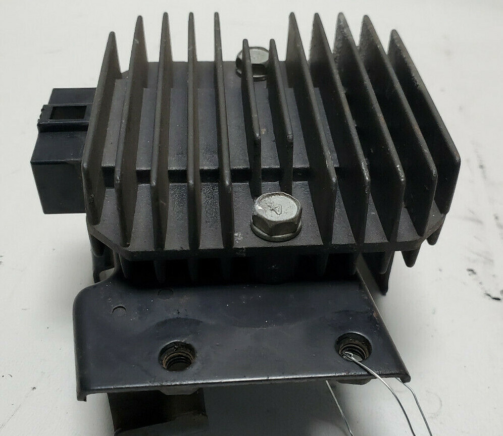 JS 107 5’6 29.6リッター NEW 2019-2024 GENUINE KAWASAKI RAM AIR DUCT ASSEMBLY NINJA ZX-6R