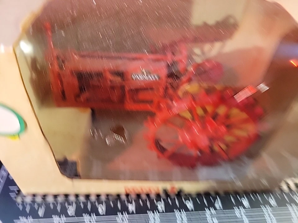 McCormick Deering Farmall F-12 1/16 Diecast Farm Tractor Replica By Scale Models - Image 2 of 4