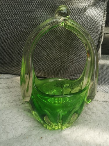 Murano Mid Century Green Handblown Glass Vase Approx 15cm 1960s - Picture 2 of 9