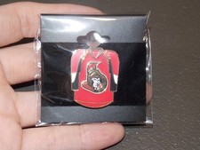 Ottowa Senators NHL Hockey Jersey Red Enamel Goldtone Pin Sports Collectible