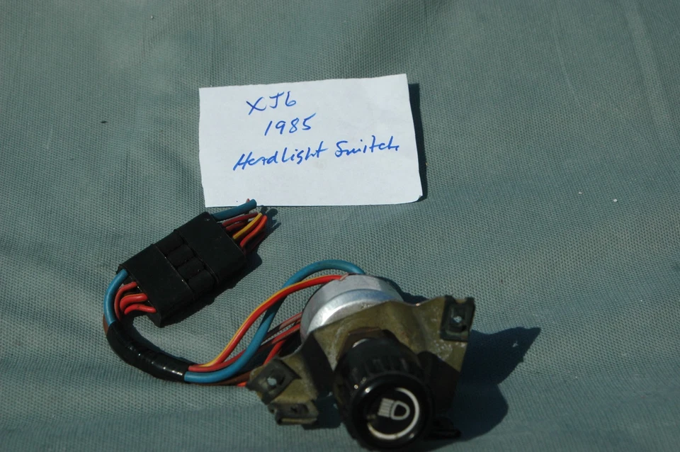 Interruptor de faros Jaguar XJ6 XJ12 1979-1987 con perilla OEM Jaguar Foto 2 de 4