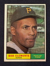 Top 10 Roberto Clemente Baseball Cards 13