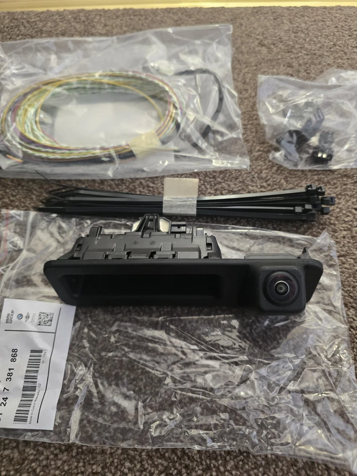 Genuine OEM BMW G30 G31 G01 G02 ICAM2 REVERSE CAMERA RETROFIT KIT INCLUDING CAM - Image 2 of 2